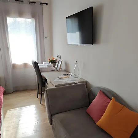 Bed & Breakfast Dalla Afra Agrialloggi