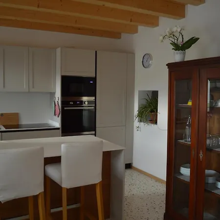 Dalla Afra Agrialloggi Bed & Breakfast Guia