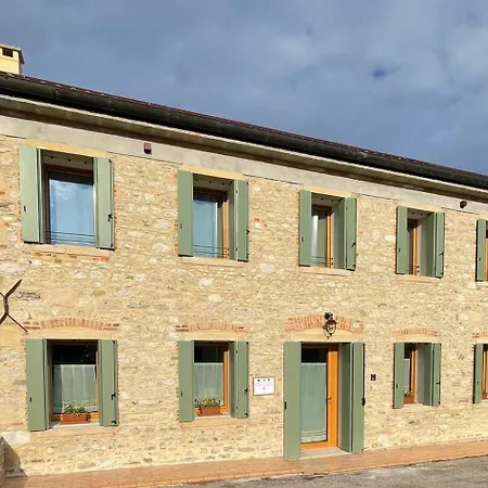 Dalla Afra Agrialloggi Guia