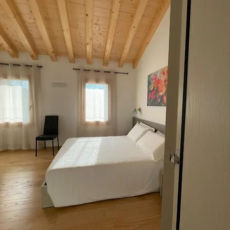 Dalla Afra Agrialloggi Bed & Breakfast